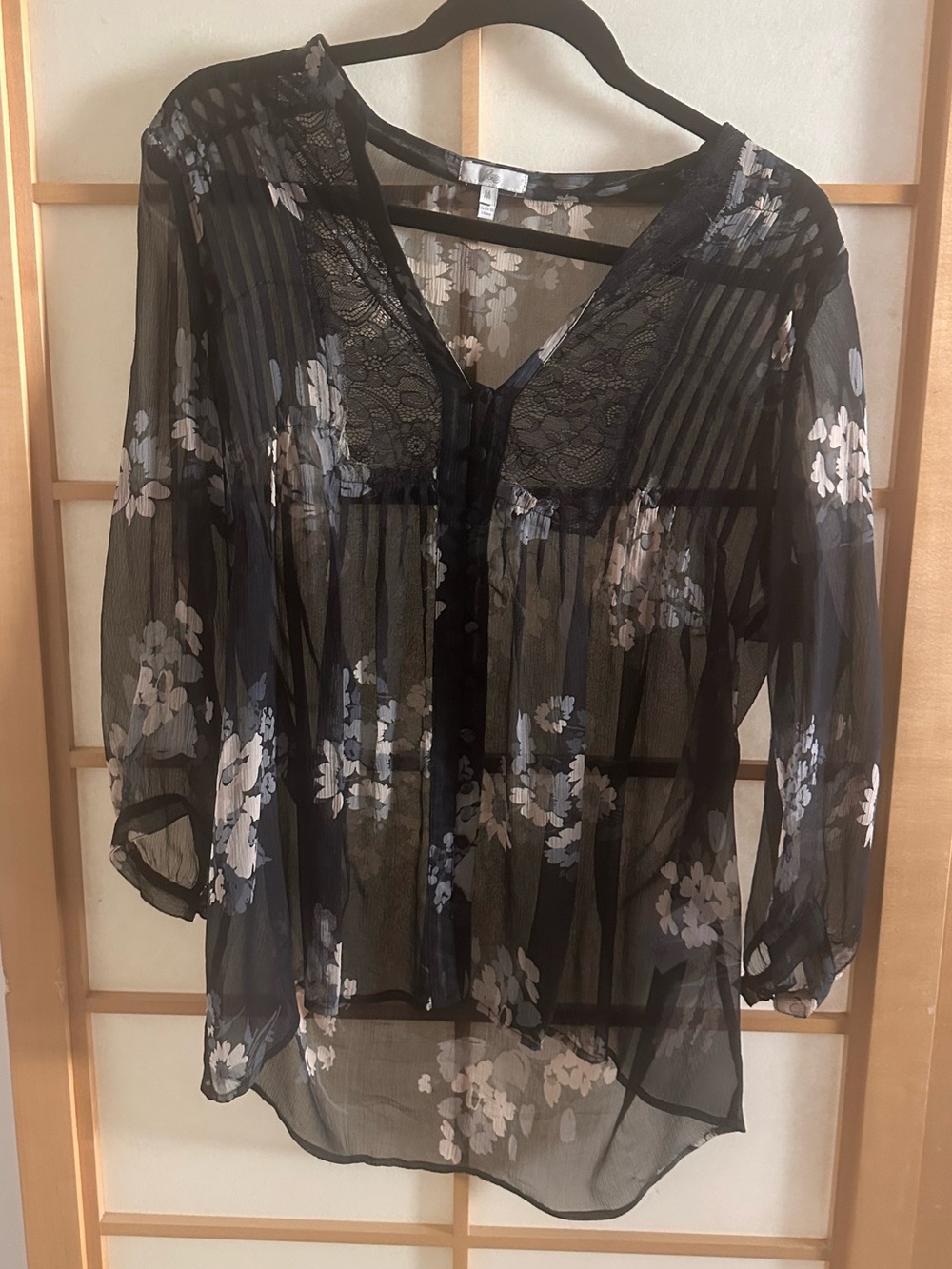 Women’s Joie Sheer Silk Black Floral Button-Front 3/4 Sleeve Blouse. Sz M
